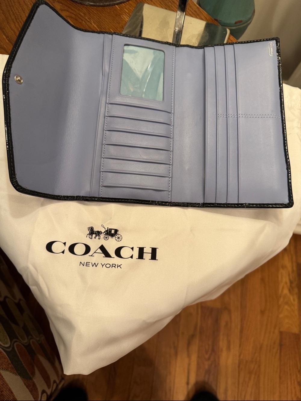 Coach Dark Blue Patent Leather Satchel with matching Wallet & Checkbook EUC - Picture 10 of 16